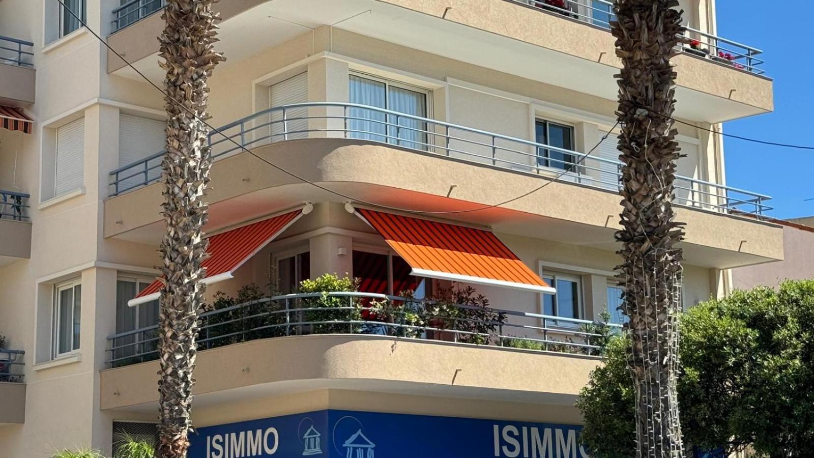 Appartement Luxueux Plein Centre De Cavalaire A 2Mn De La Plage Cavalaire-sur-Mer Exterior foto